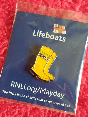 Rnli mayday yellow - mayday,