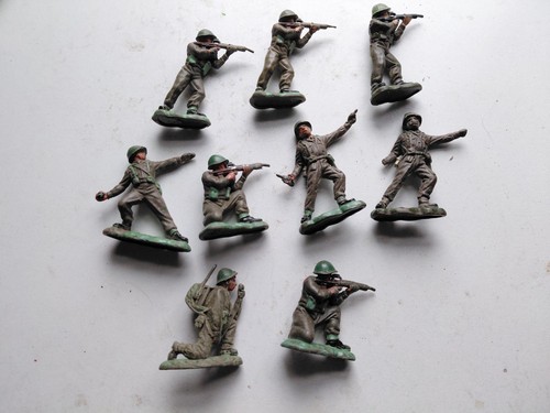 Herald vintage ww2 plastic - vintage,