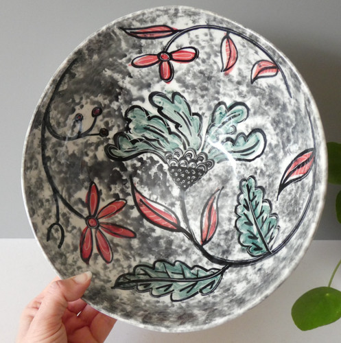 Large studio pottery - large,