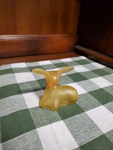 Vintage avon precious doe deer - avon,