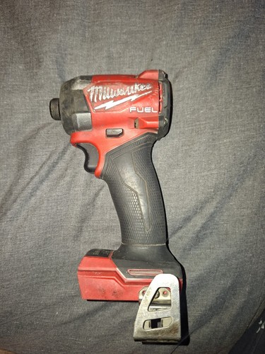 Damaged milwaukee fuel m18 18v - damaged,