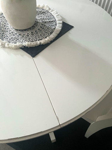 White drop leaf space saving - drop,