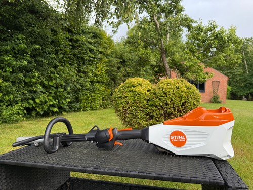 Stihl kma 135 cordless - -,