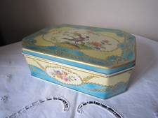 Beautiful Vintage Peek Frean