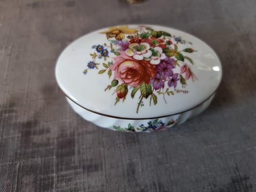 Crown staffordshire fine bone - fine,