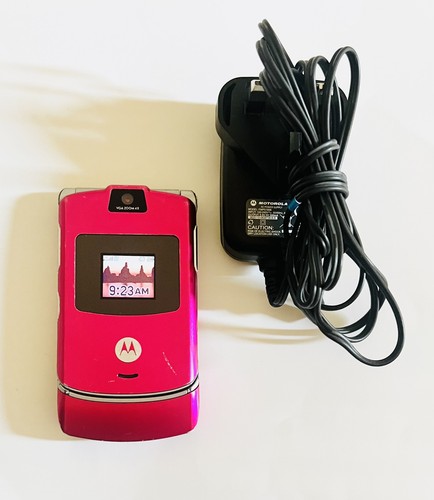 Motorola razr pink - v3,