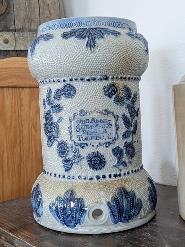 Toledo ohio stoneware jar - ohio,