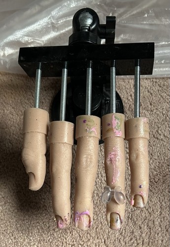 Adjustable nail training hand - adjustable,