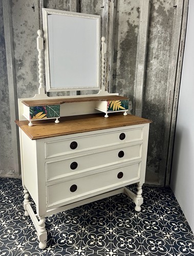 Vintage shabby chic dressing - shabby,