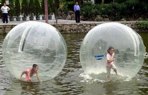 Walk water walking - water, ball