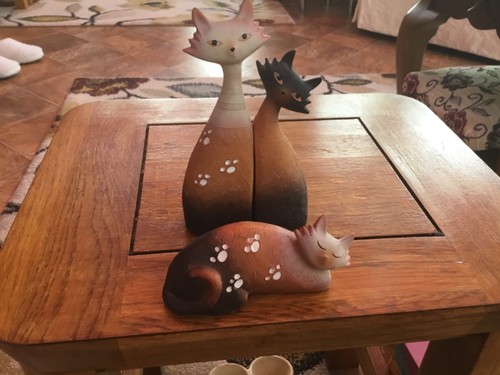 Artforum cat figurines 2 - artforum, 3