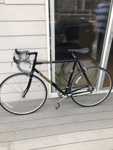 Specialed road bike - specialed, speed
