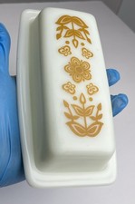 Vintage 1970s PYREX Butterfly Gold Covered  Butter Dish Made in USA MCM