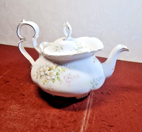 Royal albert haworth - royal, teapot