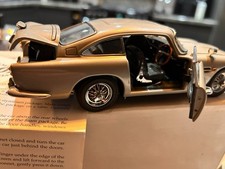 Danbury Mint James Bond 007