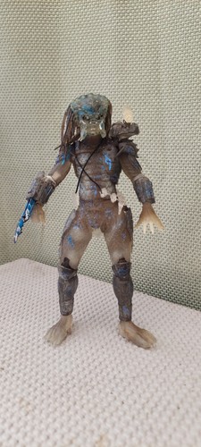 Neca custom jungle hunter - w/e,