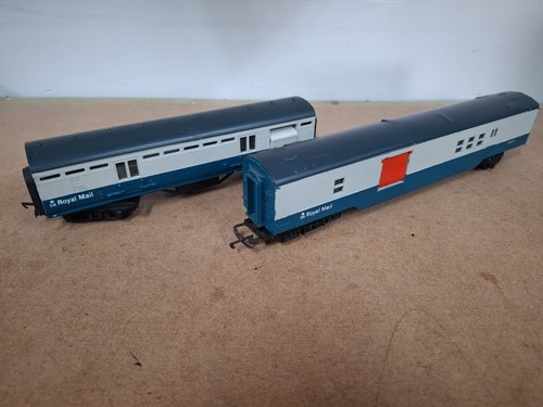 Triang r23 and r119 operating - and,