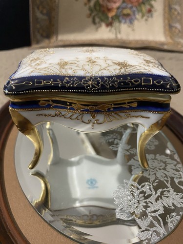 Vintage piano stool shaped - vintage,