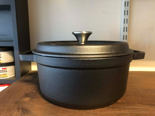 Cast iron stew pot large - iron,