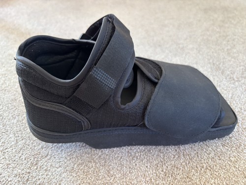 Vive post shoe black size - post,