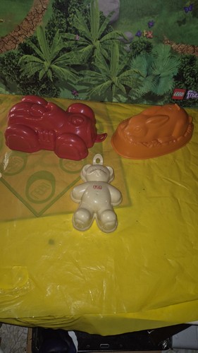 Vintage plastic red - plastic,