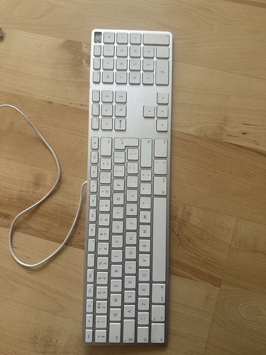 Apple wired keyboard - apple,