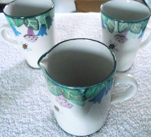 Tain pottery jug - &, 2