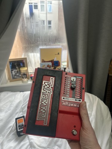 Digitech whammy pitch shift - digitech,