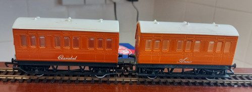 Hornby thomas the tank annie - hornby,