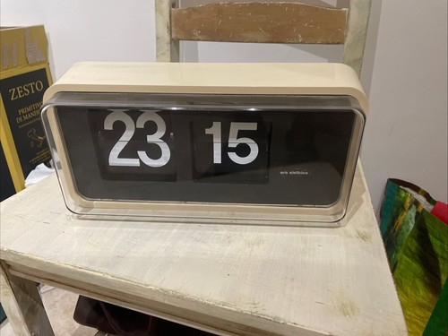 Flip clock made france - in,