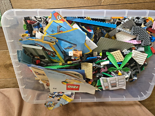 Lego bulk lot mixed bricks - lot,