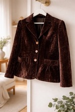 Absolutely Stunning Brown