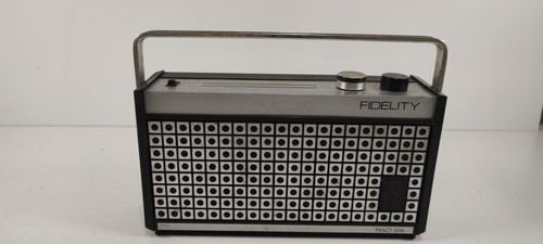 Fidelity transistor radio - ,