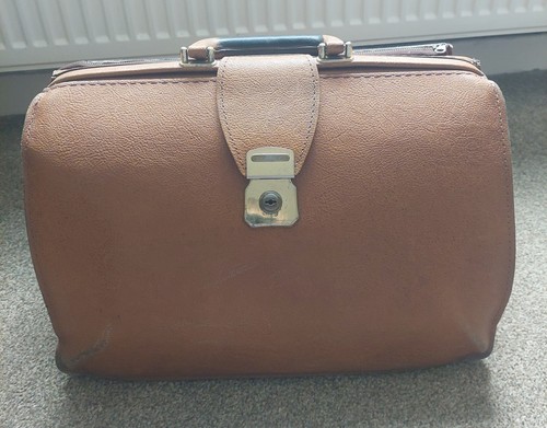 Cheney leather doctor style - leather,