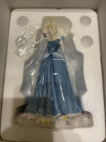 Royal doulton figurine - royal,