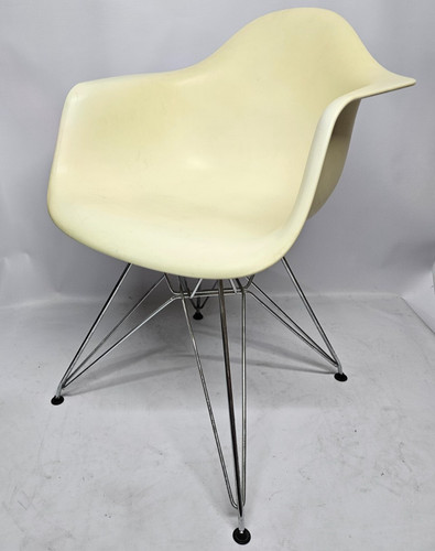 Vitra eames white plastic - eames,