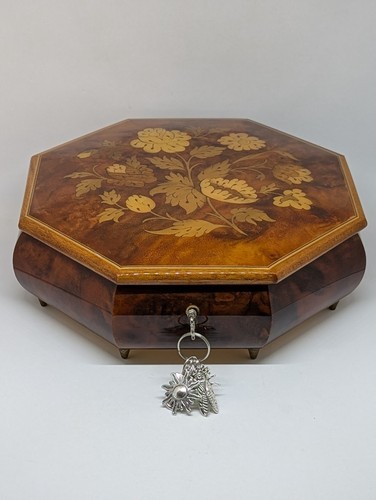 Italian musical trinket box - musical,