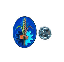 FORDSON TRACTOR PIN BADGE