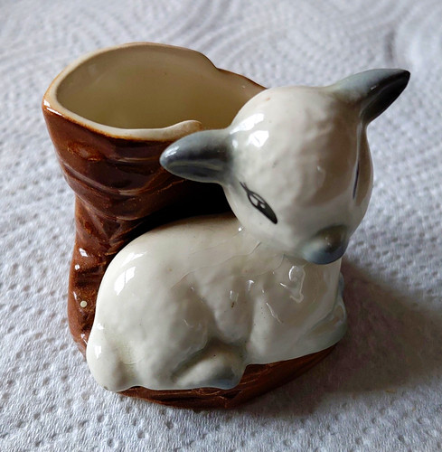 Ceramic figurine fauna - fauna, royal