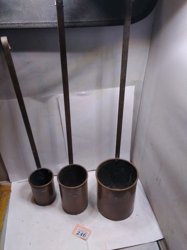 Antique copper measuring jugs - measuring,