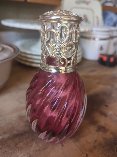 Cranberry glass swirl - glass,