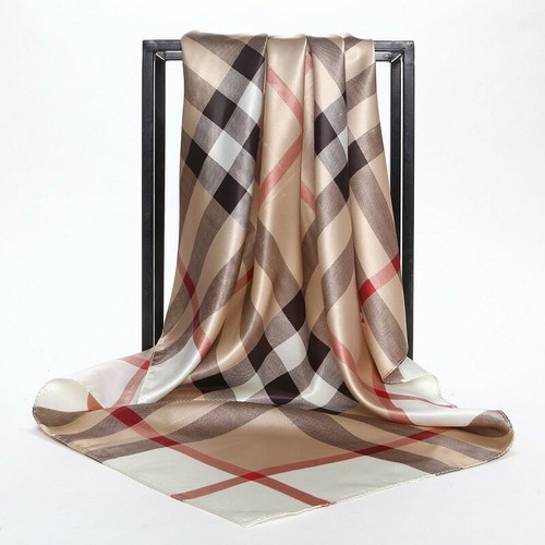 Check beige square - square, head