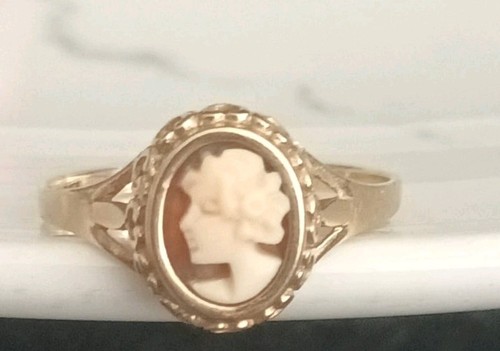 9ct gold hallmarked cameo - ,