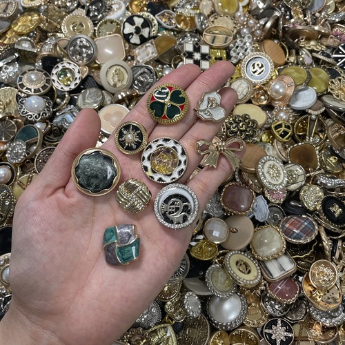 Vintage style sale buttons - style,