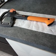 Fiskars X7 Chopping Axe with