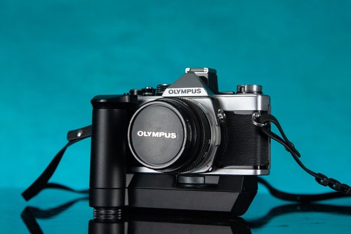 Olympus 35mm film camera - om-2,