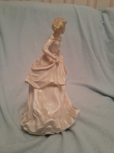 Royal doulton figurine - doulton, ~