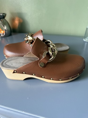Russell and bromley - russell,