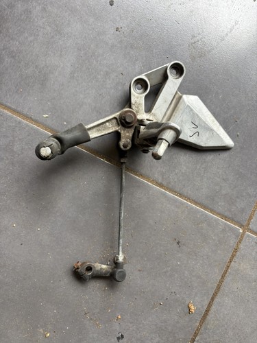 Suzuki sv650 footrest - sv650,