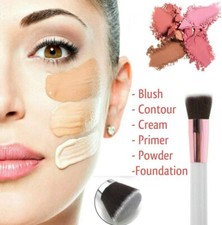 Flat Top Kabuki Foundation